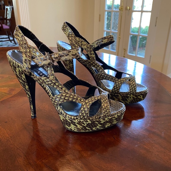 Python Sandals - Picture 4 of 5